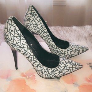 BLACK & WHITE HEELS
